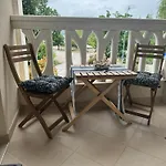 Apartment Elizi Summer House In South Bay *