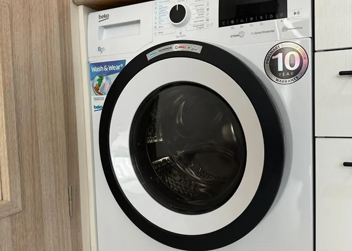 Elizi Summer House In South Bay *