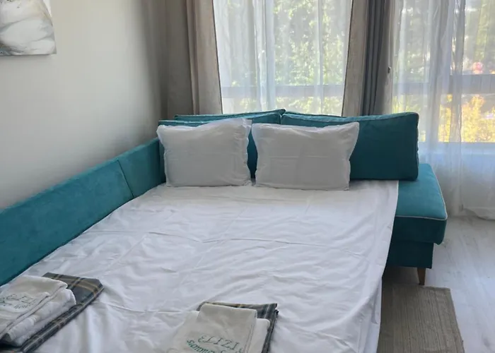 Elizi Summer House In South Bay