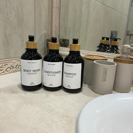 Elizi Summer House In South Bay Warna