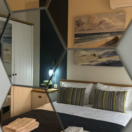Апартаменты Elizi Summer House In South Bay