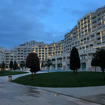 Elizi Summer House In South Bay Апартаменты Варна
