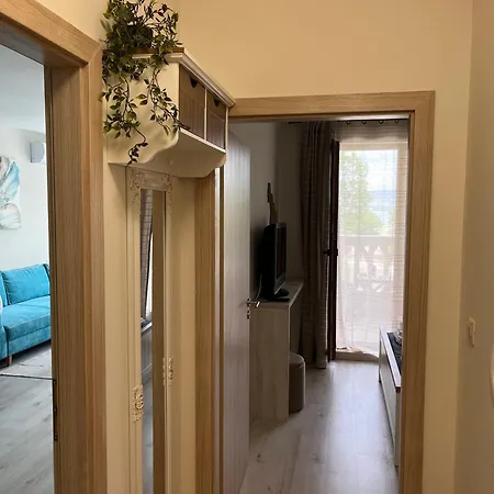 Elizi Summer House In South Bay Apartment