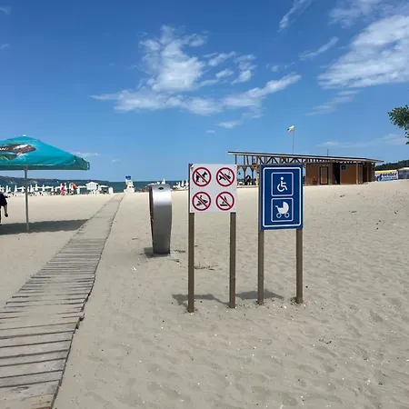 Elizi Summer House In South Bay Апартаменты