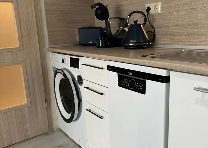 Elizi Summer House In South Bay Apartment