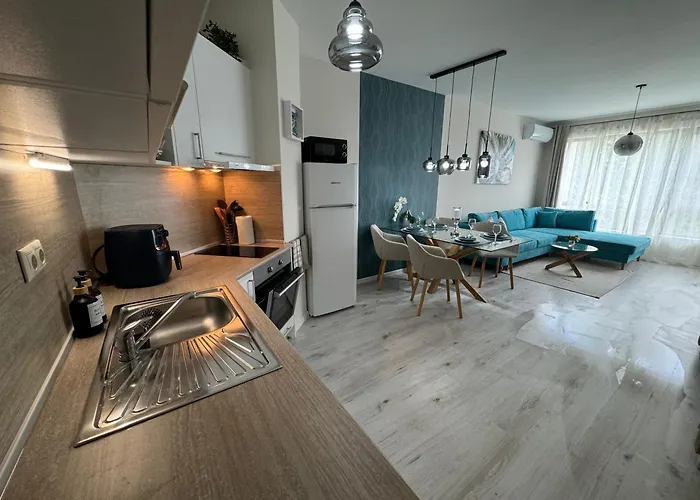 Apartment Elizi Summer House In South Bay