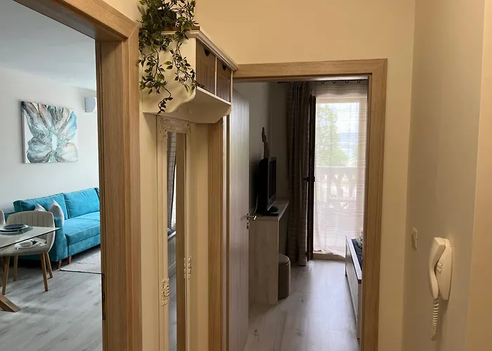 Elizi Summer House In South Bay Apartment