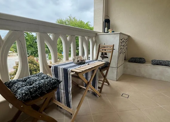 Apartment Elizi Summer House In South Bay